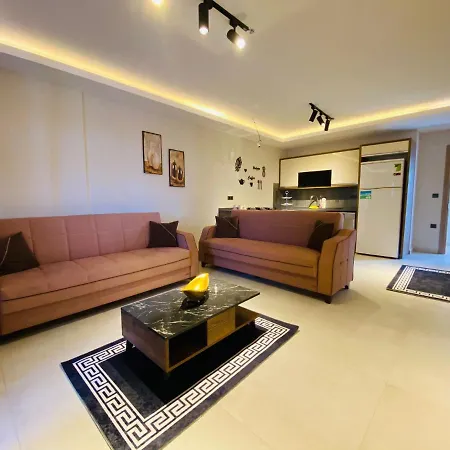 Sogucakta 2+1 Terasli Denize Yakin Luks Appartement *